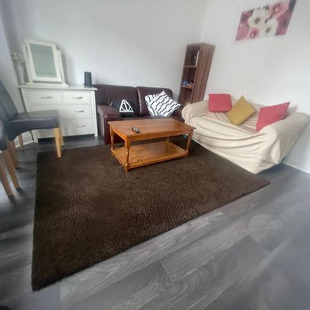 4 Bedroom House 10 Mins Walk To The Beach And Less Than A Mile From Bournemouth Main Station Exterior foto
