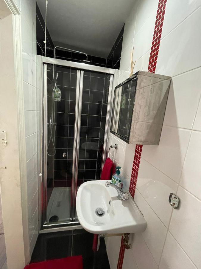 4 Bedroom House 10 Mins Walk To The Beach And Less Than A Mile From Bournemouth Main Station Exterior foto